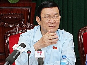 Le président Truong Tân Sang rencontre l’électorat du 4ème arrondissement de Ho Chi Minh-ville - ảnh 1